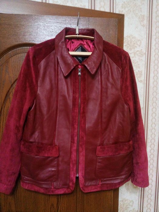 Продам кожаные куртки.