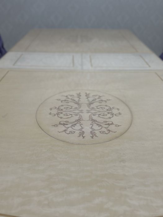 Гостинный стол со стулями