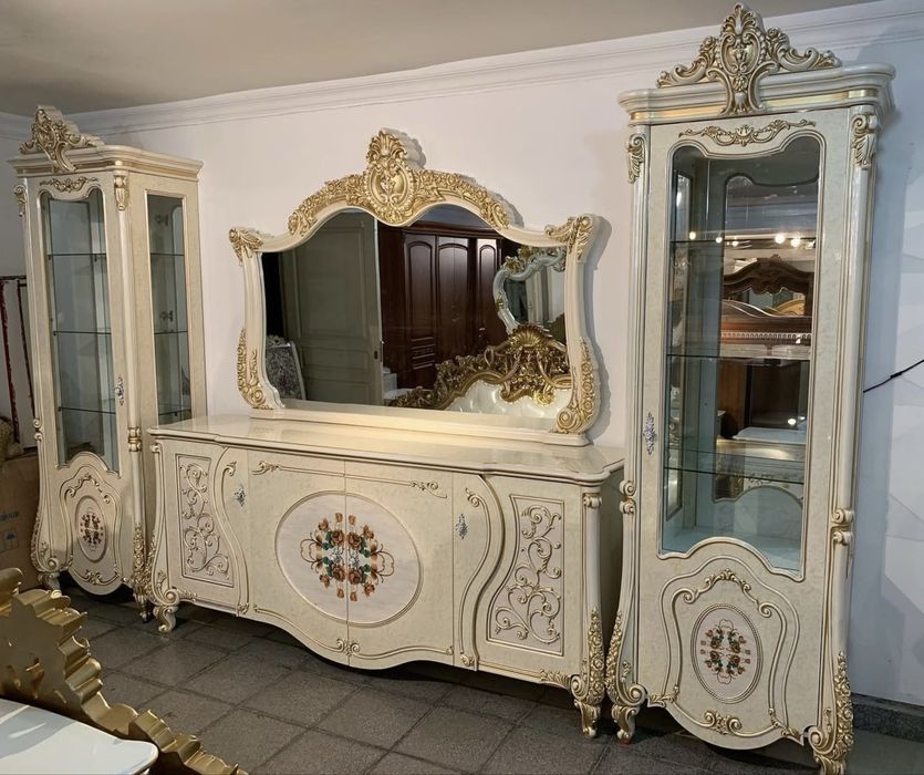 SROCHNA Zal kamplekt sotiladi holati IDEAL !