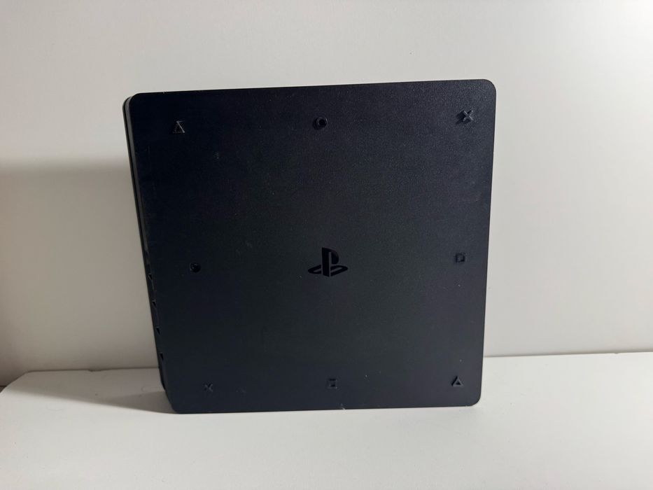 PlayStation 4 Slim