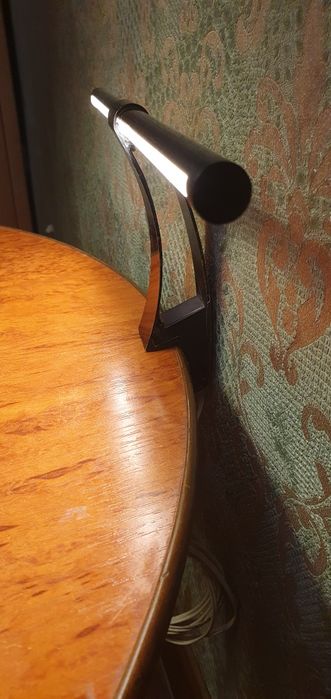 Настольная лампа,светильник диодовая