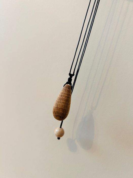 Дървени колиета ръчна изработка от естествено дърво и камъни