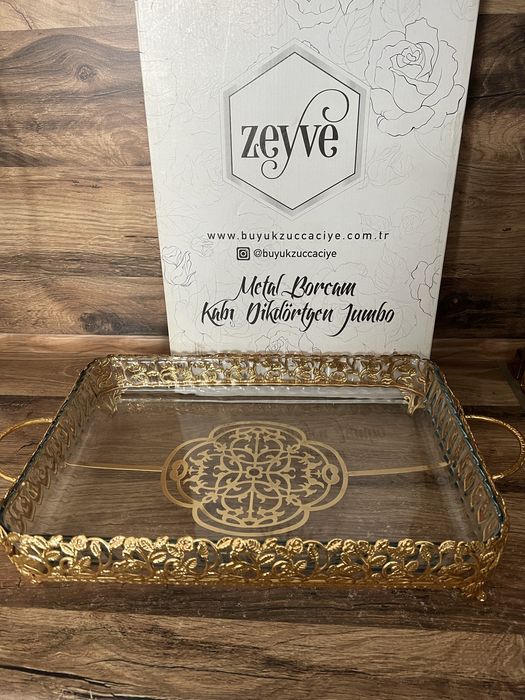 Продается новая посуда по 3400 тенге.