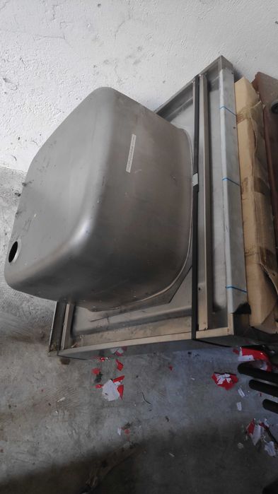 Нова професионална мивка с крака, неръждавейка, 70х75 см Топ цена