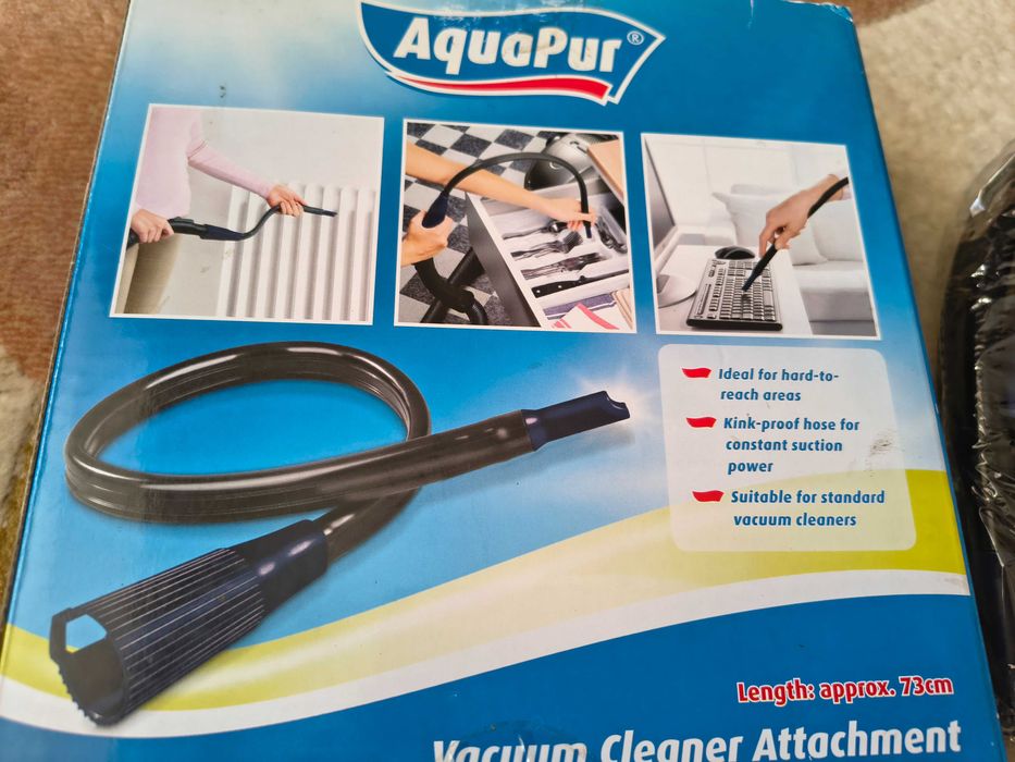 Furtun aspirator adaptat pentru spatii înguste
