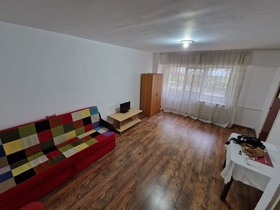 Garsoniera de închiriat Costin Georgian confort 1 sporit