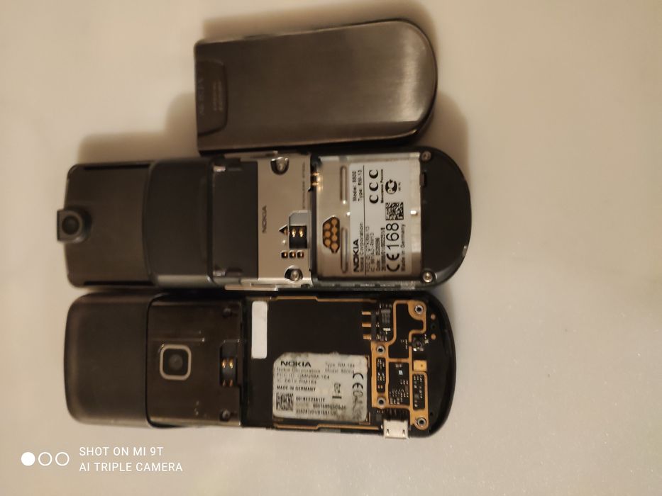 Продам телефон nokia 8800 на запчасти