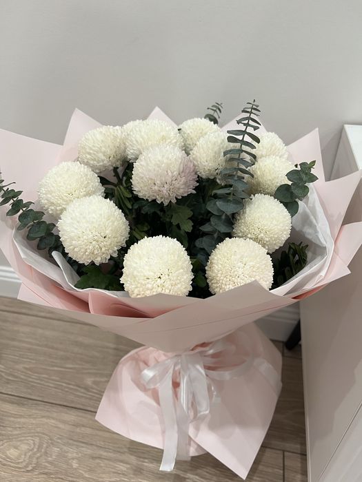 Свежий красивый букет из Хризантем МОМОКО