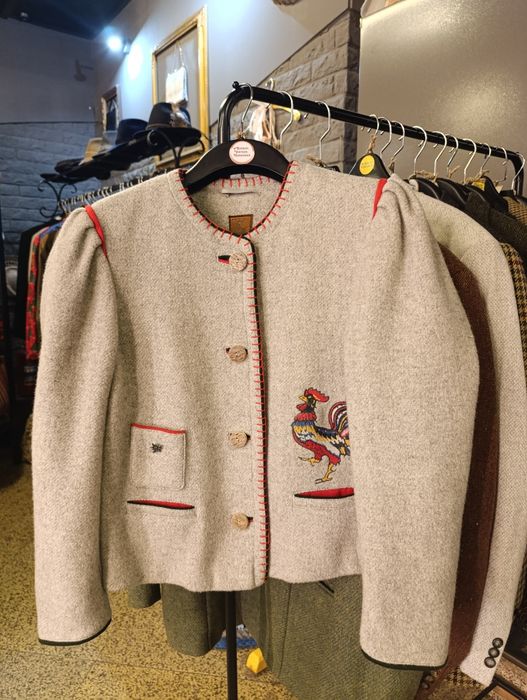 Пиджак брендовый