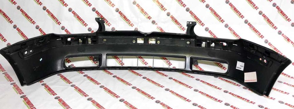 Передний Бампер VW Golf 98-03 VW04038BA