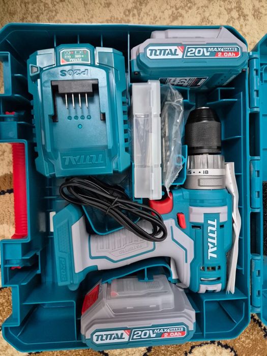 Шуруповерт “TOTAL”