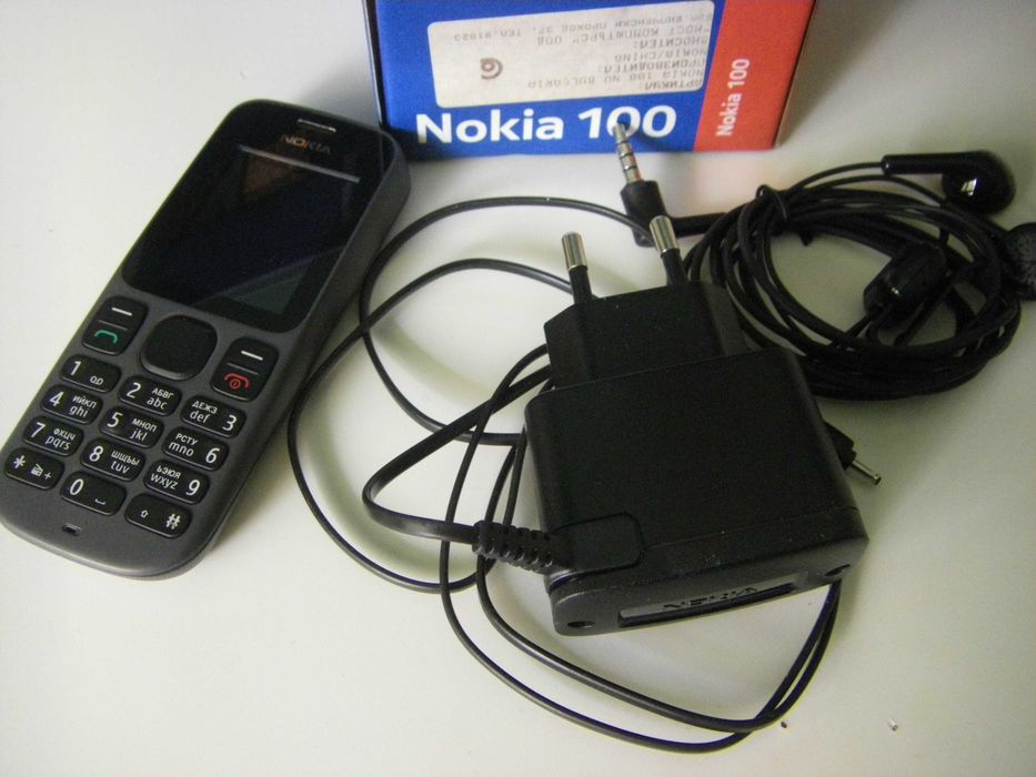 Нов ретро мобилен телефон Nokia 100