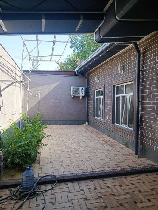 Продаётся домик на 2,3 сот Чинабад, Инструментальный, бывш.паспортный