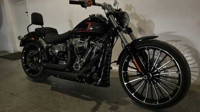 Harley-Davidson Softail Breakout FXSB, TVA inclus, nedeductibil