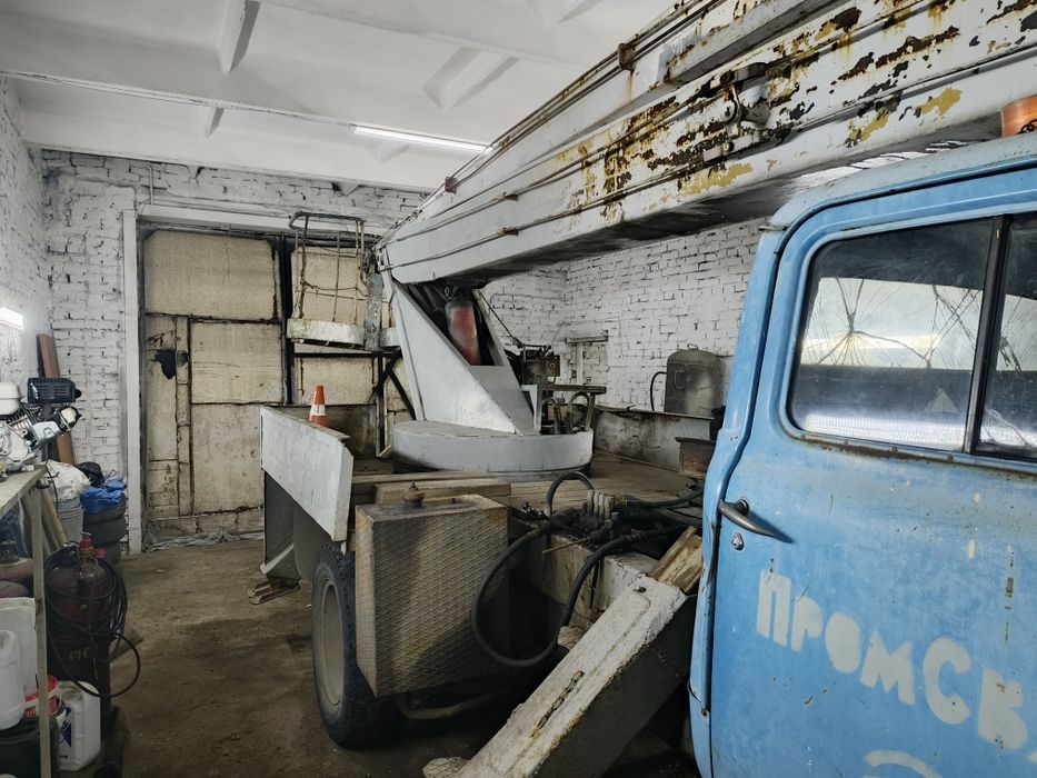 Срочно продам автовышку.