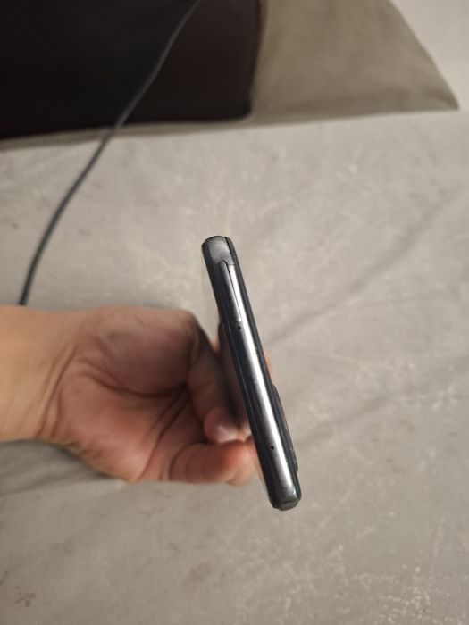 Продам телефон Самсунг А52