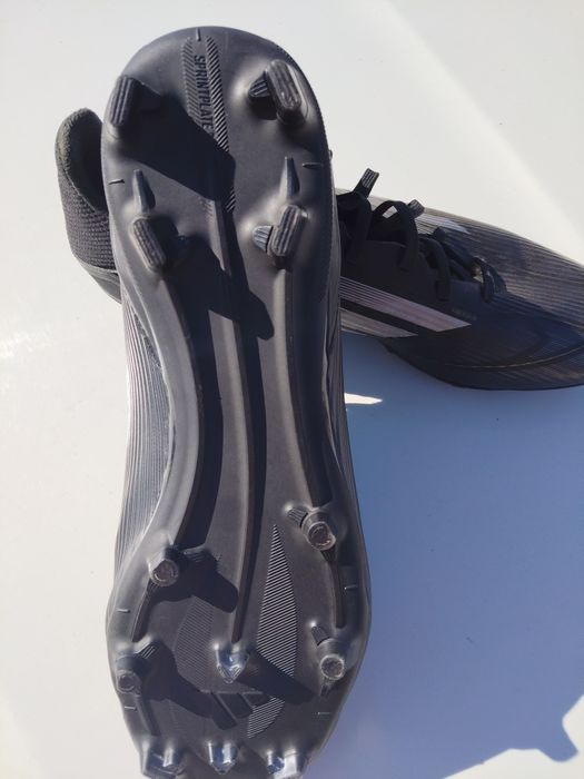 Ghete de fotbal model F50
