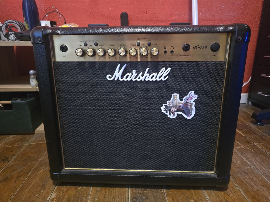 Marshall mg30fx усилвател