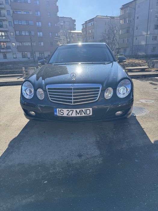 Mercedes Benz W211