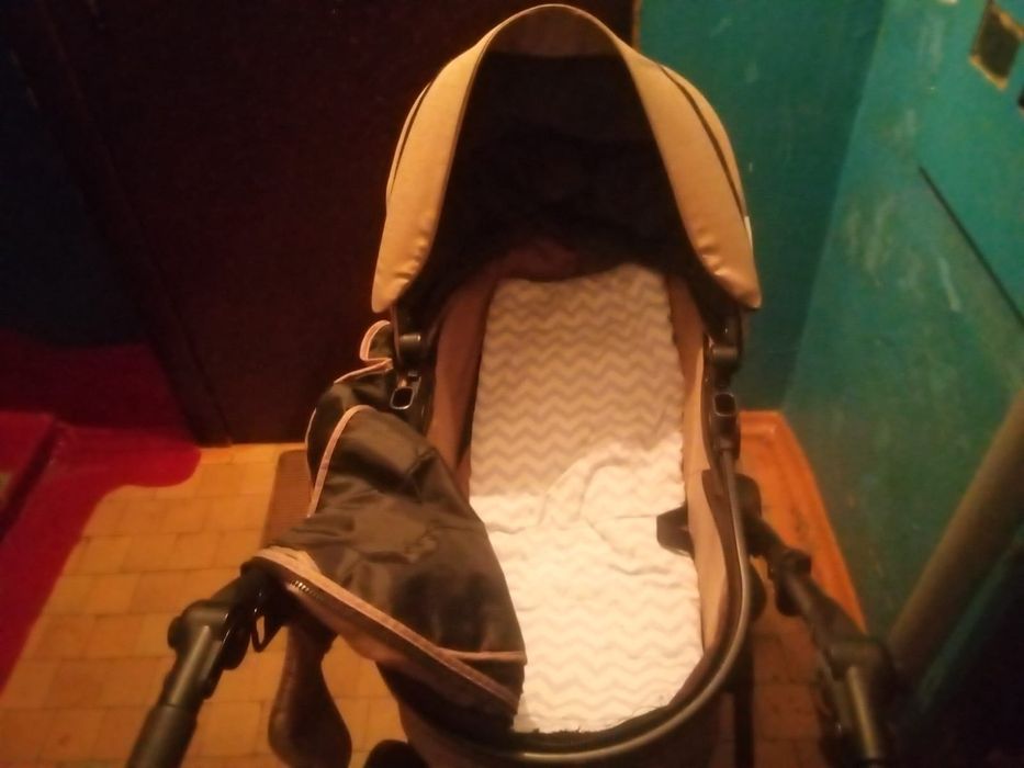 Продам коляску демисезонная