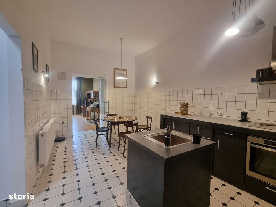 De închiriat apartament/birou zona centrală