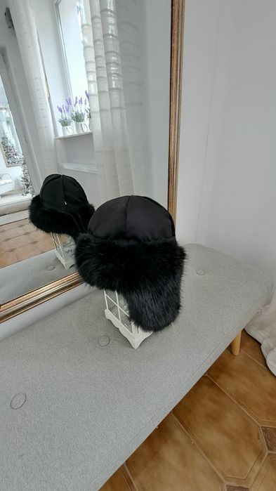 Caciula ' Blana ' Stilul Rusesc cu urechi