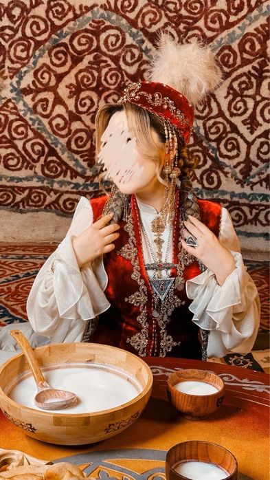 Кажекей, бешпент и платье