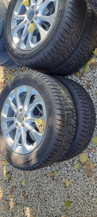 Продавам зимни гуми с джанти 17" за мерцедес.