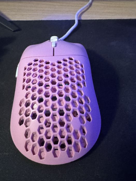 Glorious Model O Геймърска мишка-Лимитирана серия