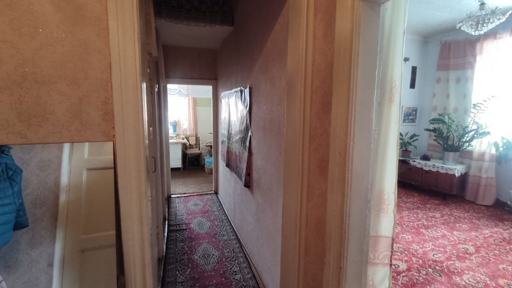 Продам квартиру по Бажова