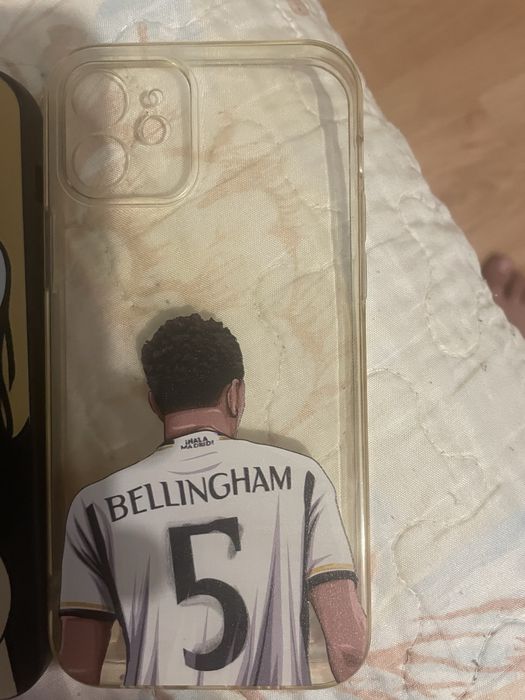 Huse pentru iphone 12