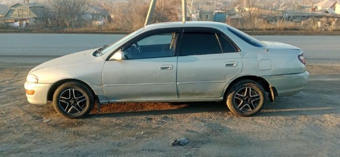 Продам Тойота карина