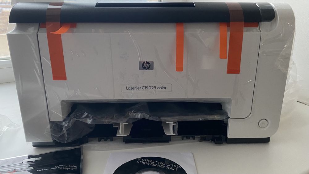 Продам НОВЫЙ цветной лазерный принтер