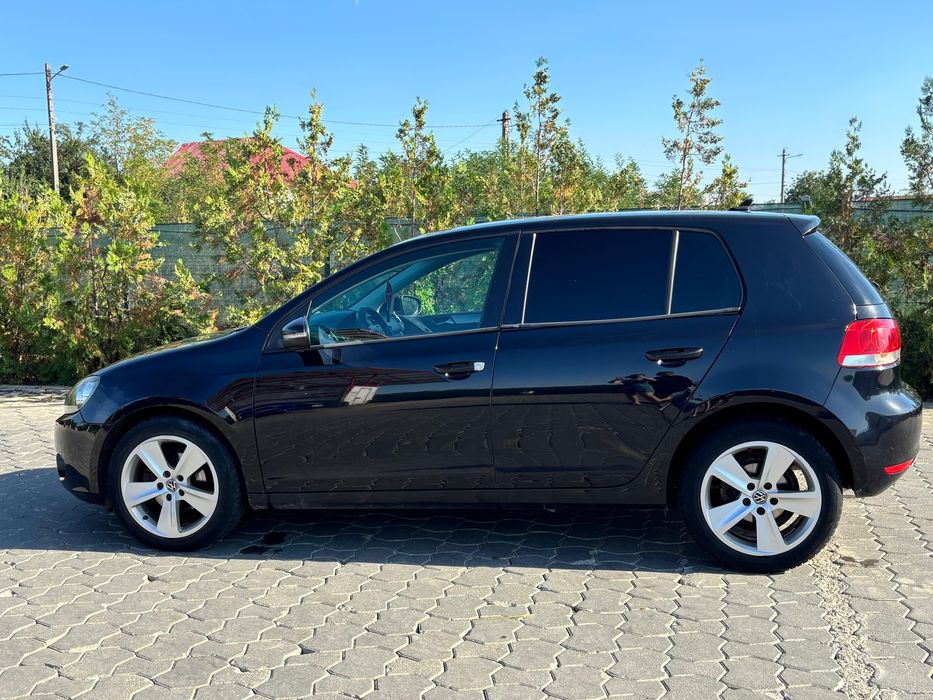 VOLKSWAGEN Golf 2010 — imagine 1