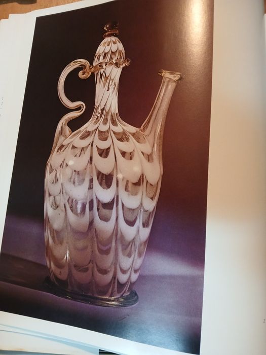 Книга Испанское стекло