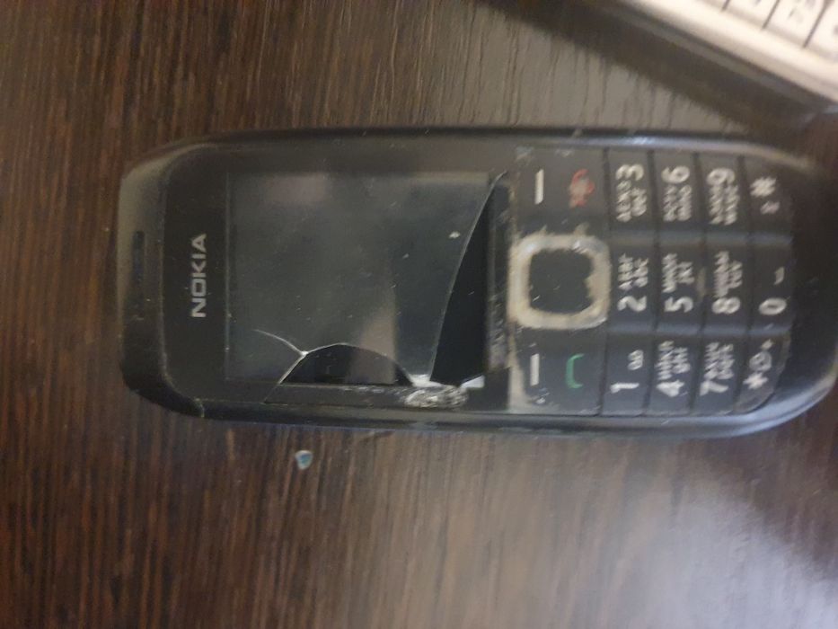 Продам телефоны на запчасти