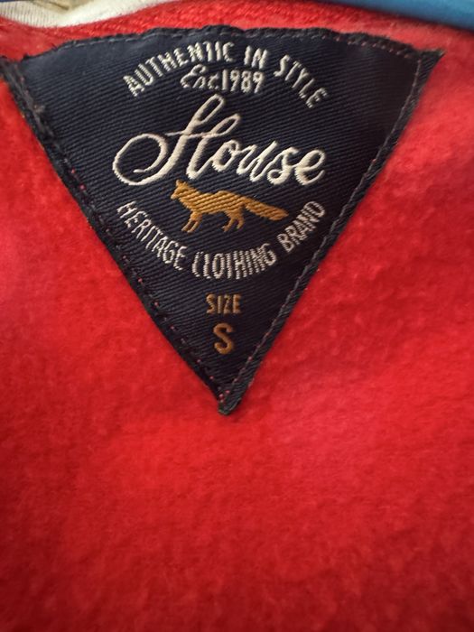 Спортивная куртка на девочку