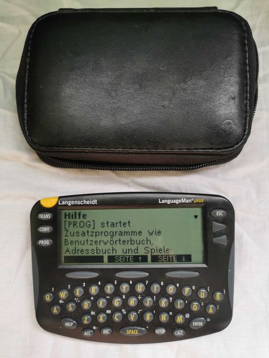 Translator și dicționar electronic de buzunar, modelul Langenscheidt LanguageMan plus