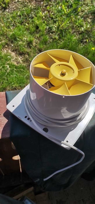 Vând ventilator electric