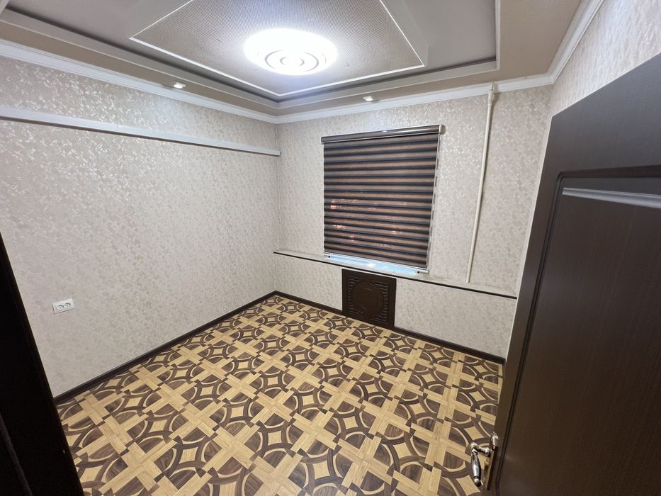 Юнусабад 19  Своя Продам или сдам 3/1/5   нежилое вдоль дороги