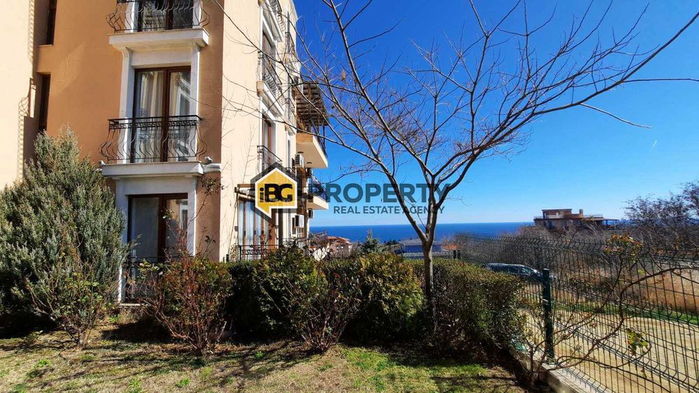 Двустаен апартамент с веранда в град Бяла