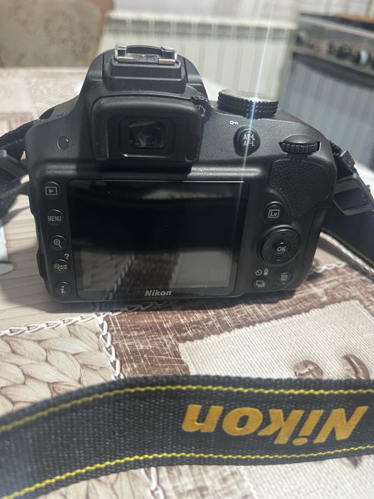 Nikon D3300.