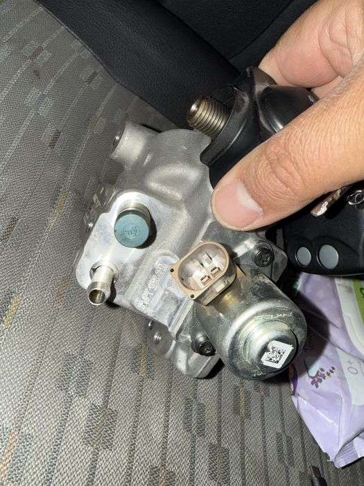 Горивна помпа високо налягане VW Audi Skoda Seat TDI 04b130755F гнп