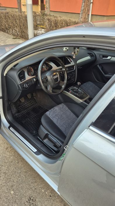 Vând Audi A4  B8 2008