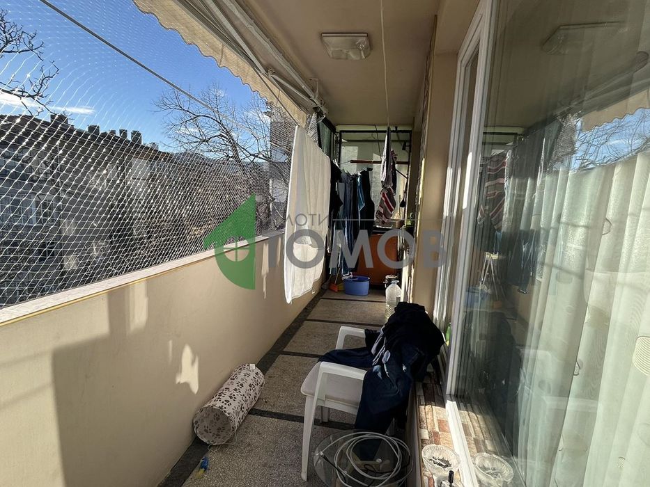 Продава се Тристаен апартамент в Шумен, Математическа гимназия - 103 кв.м за 1283 €/кв.м - Снимка #2