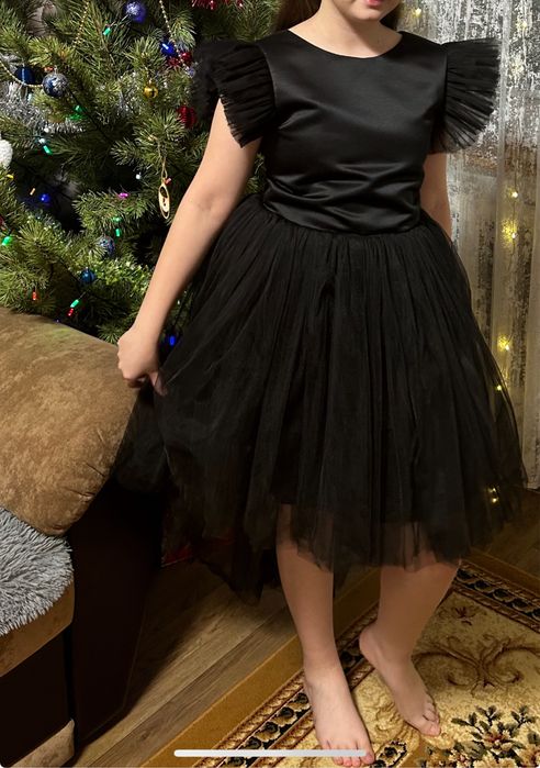 Продам шикарное платье на девочку