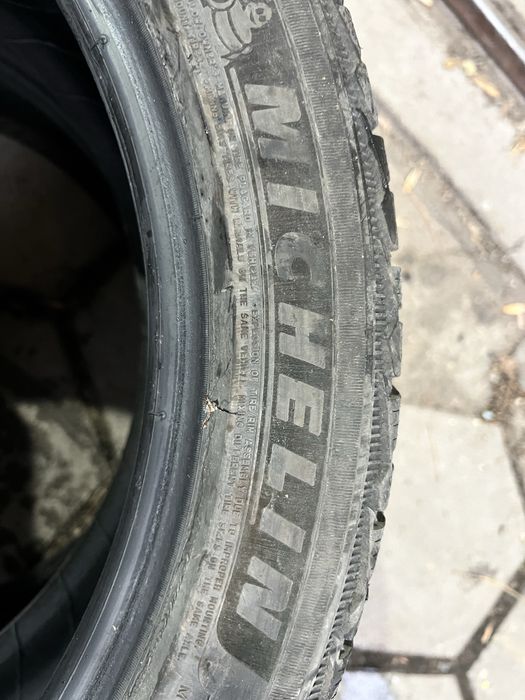 2бр зимни гуми 235-45-19