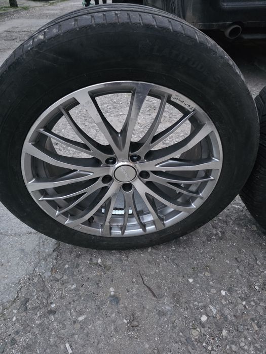 Гуми 235/55/16 с джанти 5х114.3 thompson