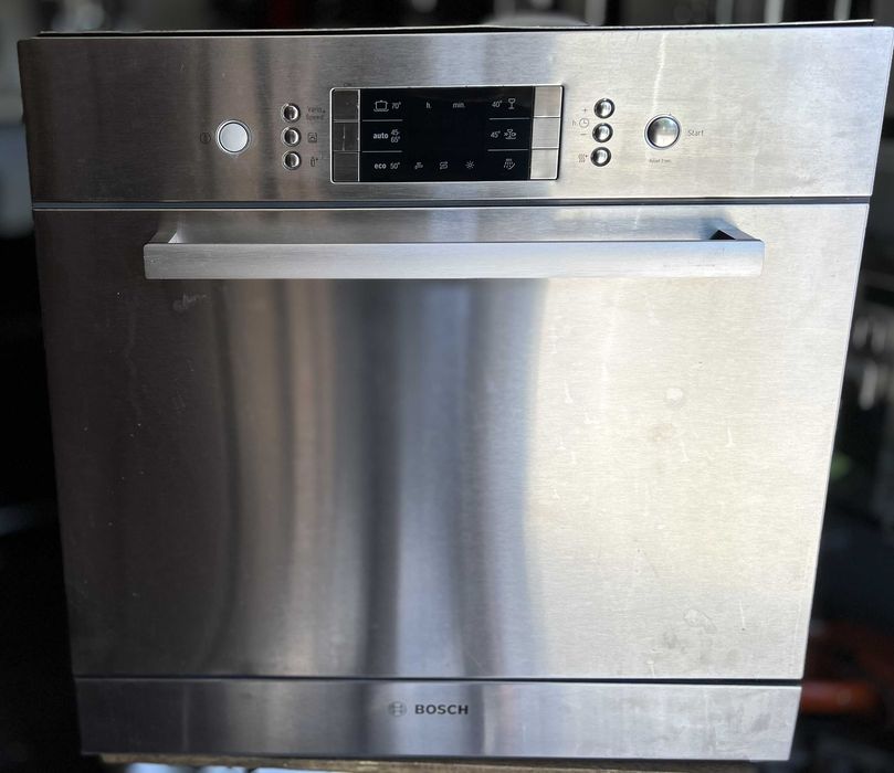 Малка съдомиялна  за вграждане Bosch