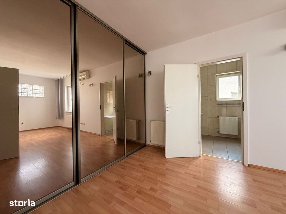 Casa + Garaj | Curte Libera